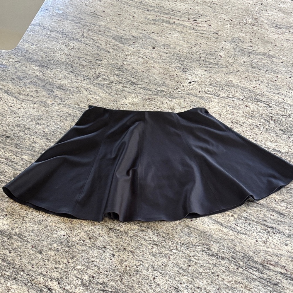 Alo Yoga Airlift Down the Line Tennis Skirt